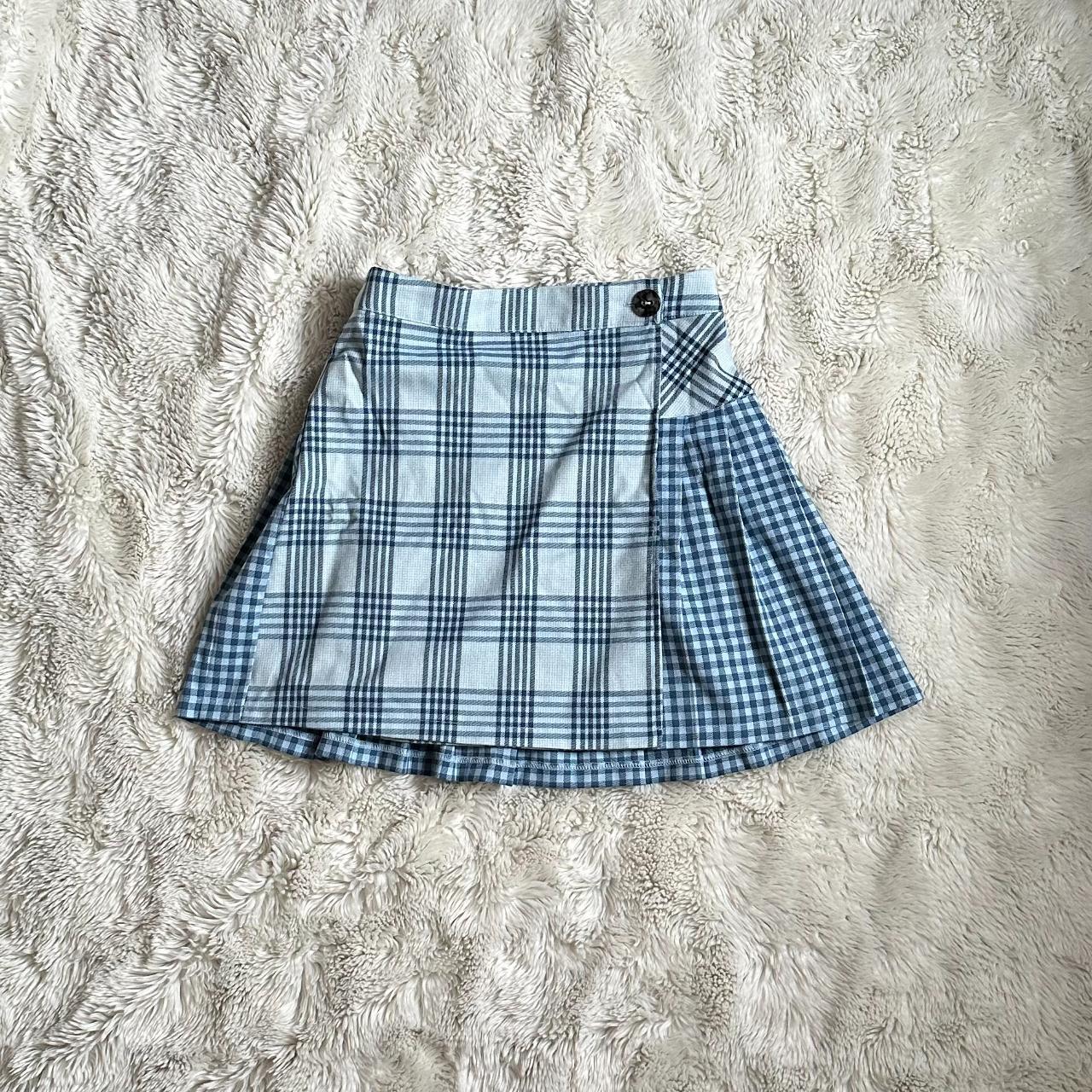 urban outfitters plaid skirt, size xs but runs big,
