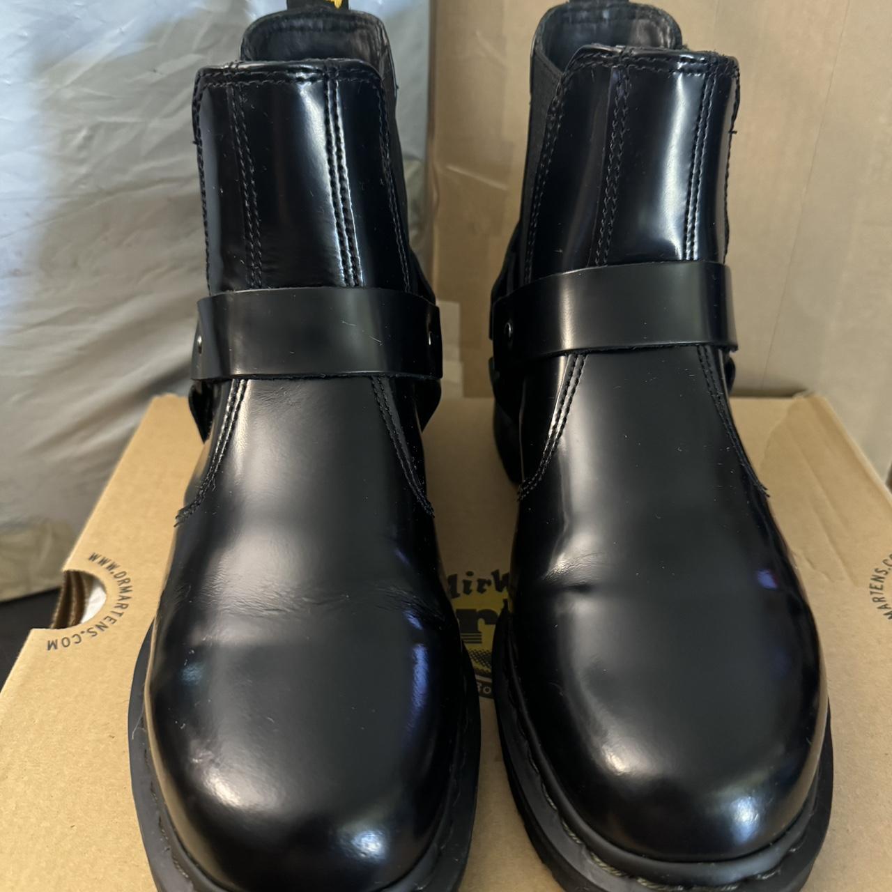 Dr. Martens black Wincox boots. Worn twice outside. Depop