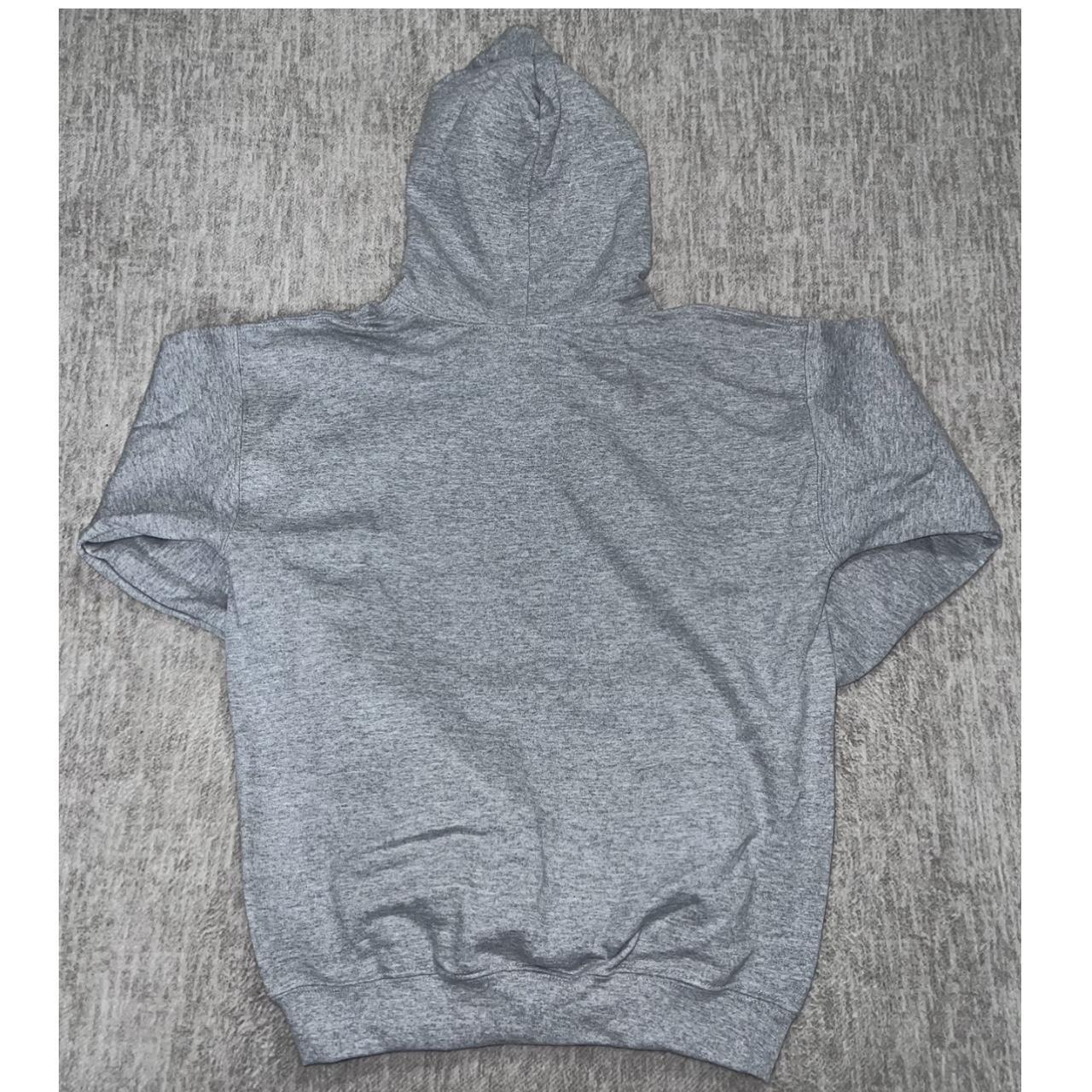 Gildan Heavyblend hoodie in Grey -Size XL IN KIDS.... - Depop