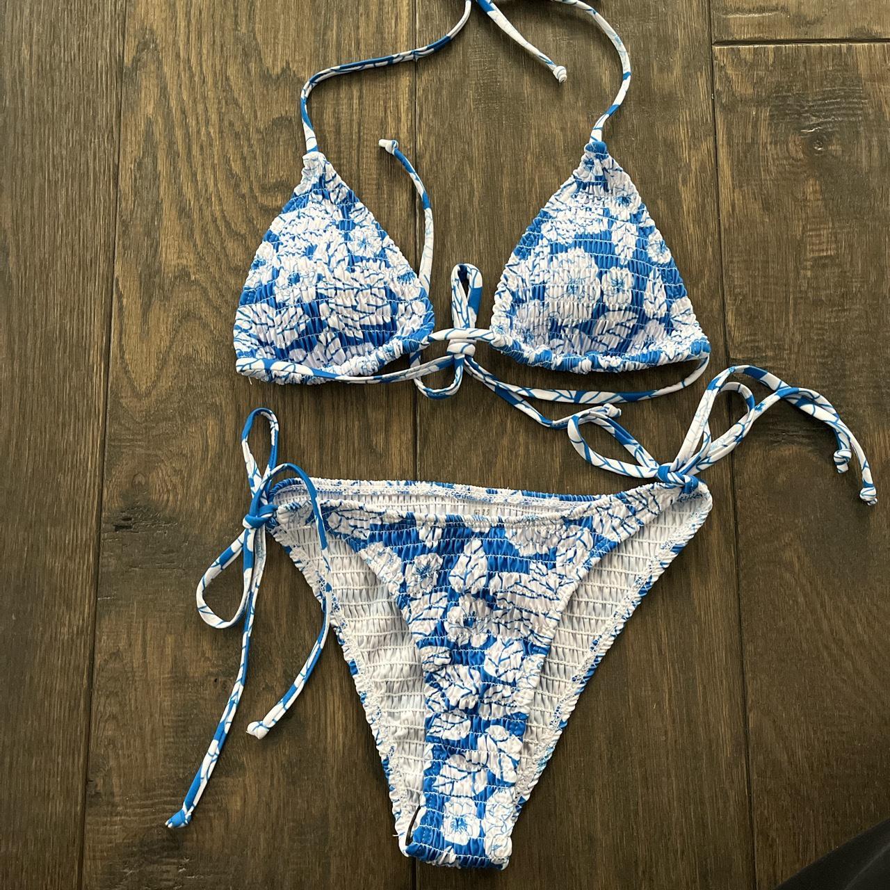 Women's Blue and White Bikini-and-tankini-bottoms | Depop