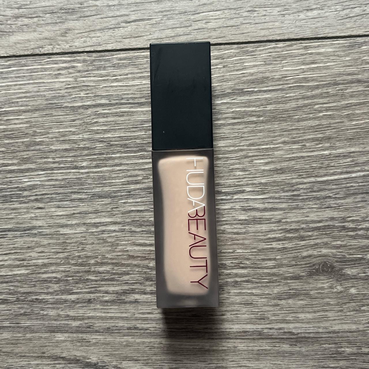 Huda beauty lady luxe nails, never used!nieuwprijs - Depop