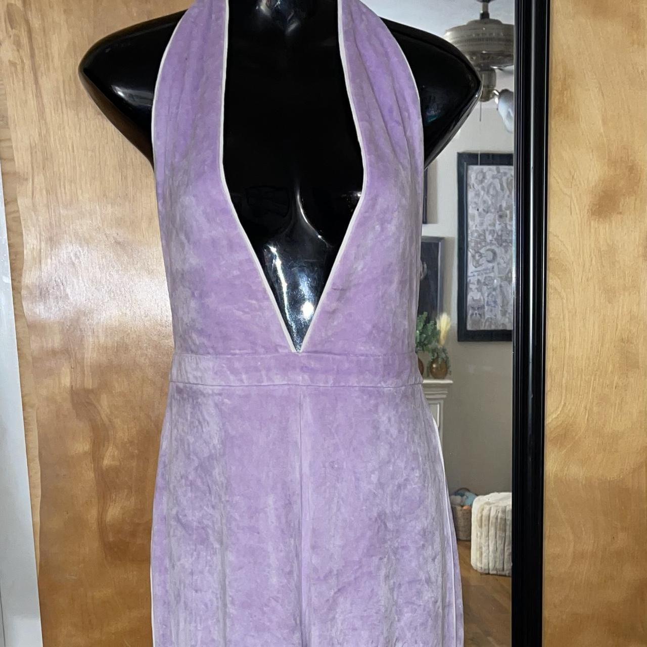 item listed by y2kween86