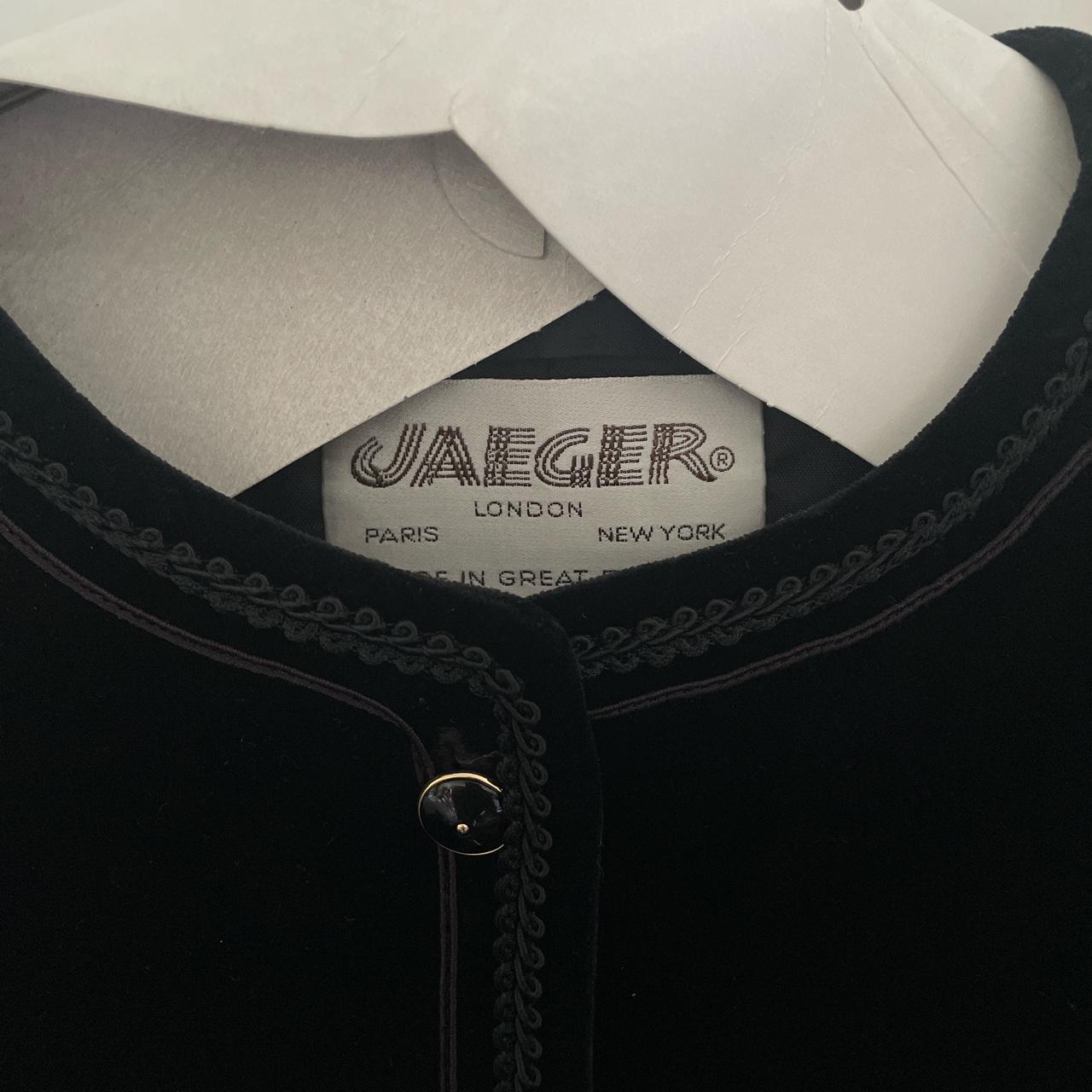 Jaeger Women's Black Jacket Depop
