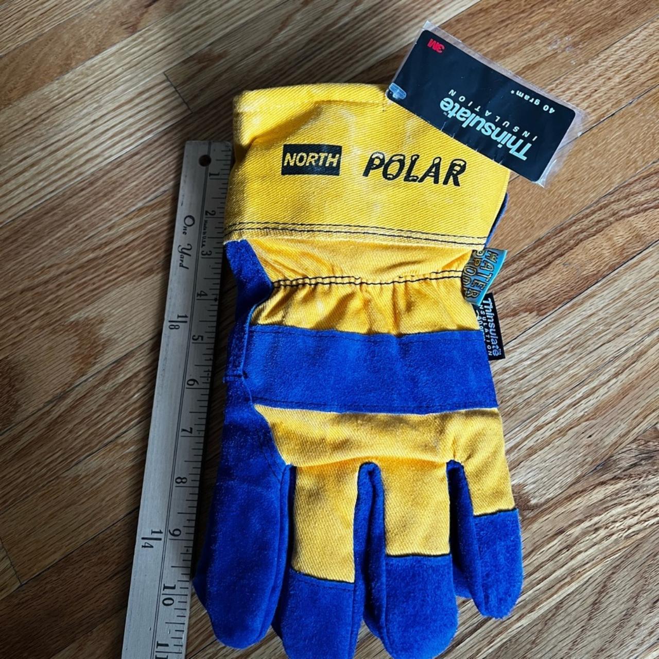 Thinsulate work gloves Thinsulate work gloves, color... Depop