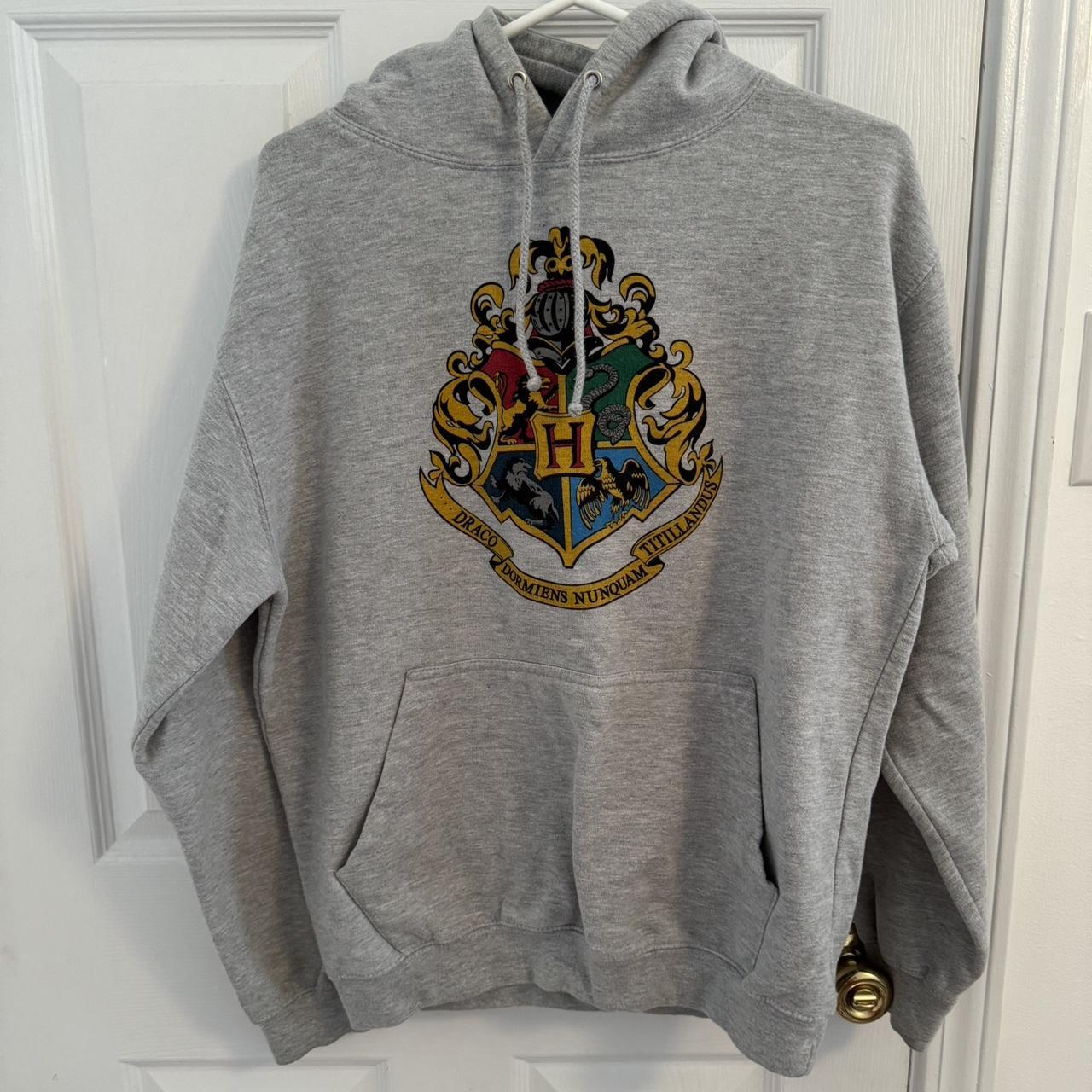 harry potter hogwarts crest hoodie, size M,
