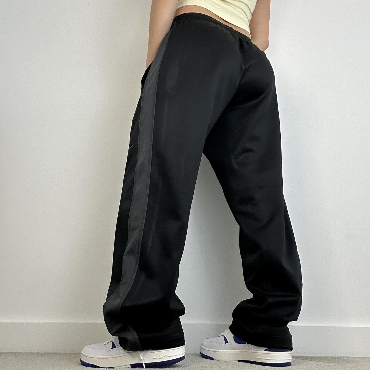 Nike wide leg sweatpants in gray