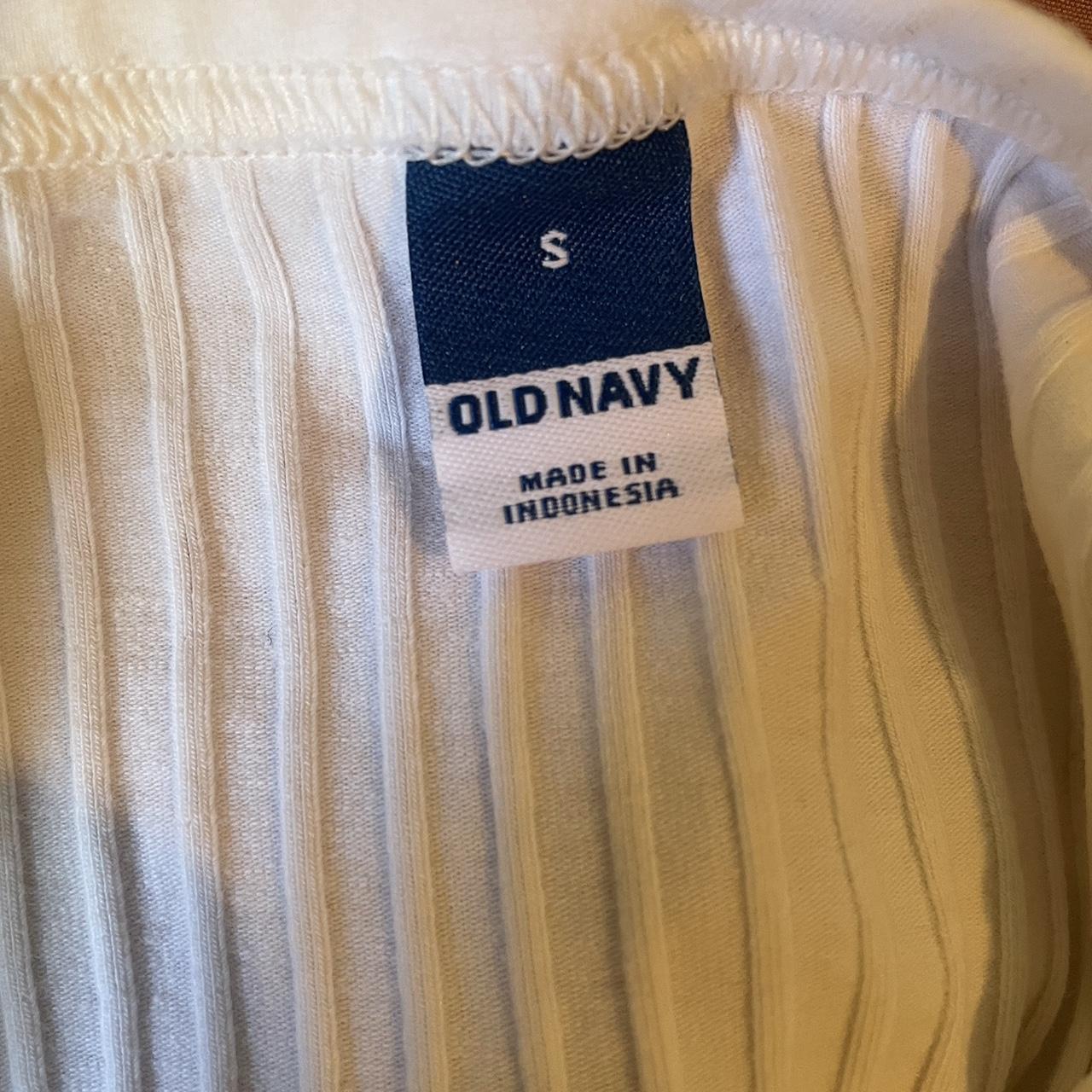 Old Navy Women's White Vest Depop