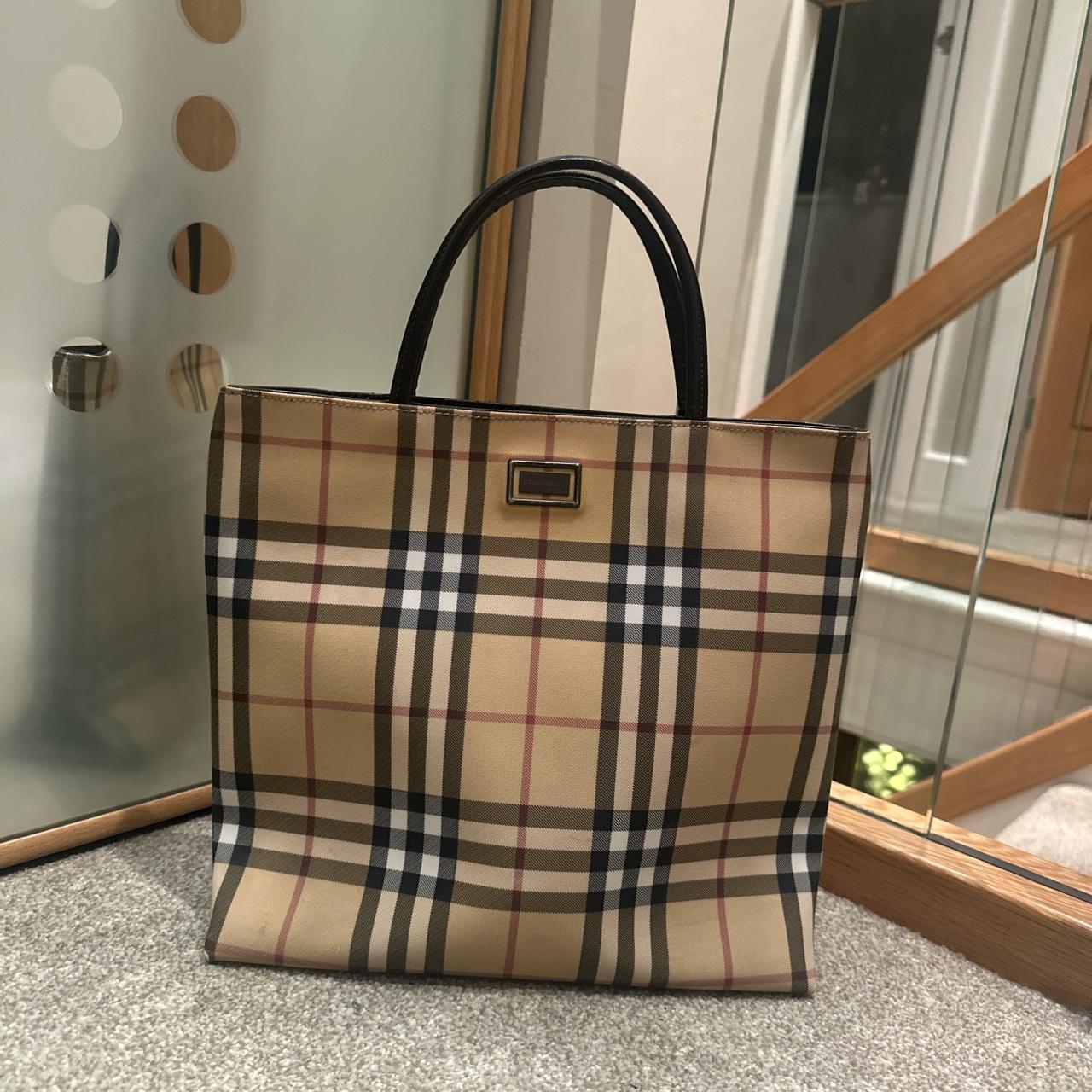 Burberry shop handbags 90s