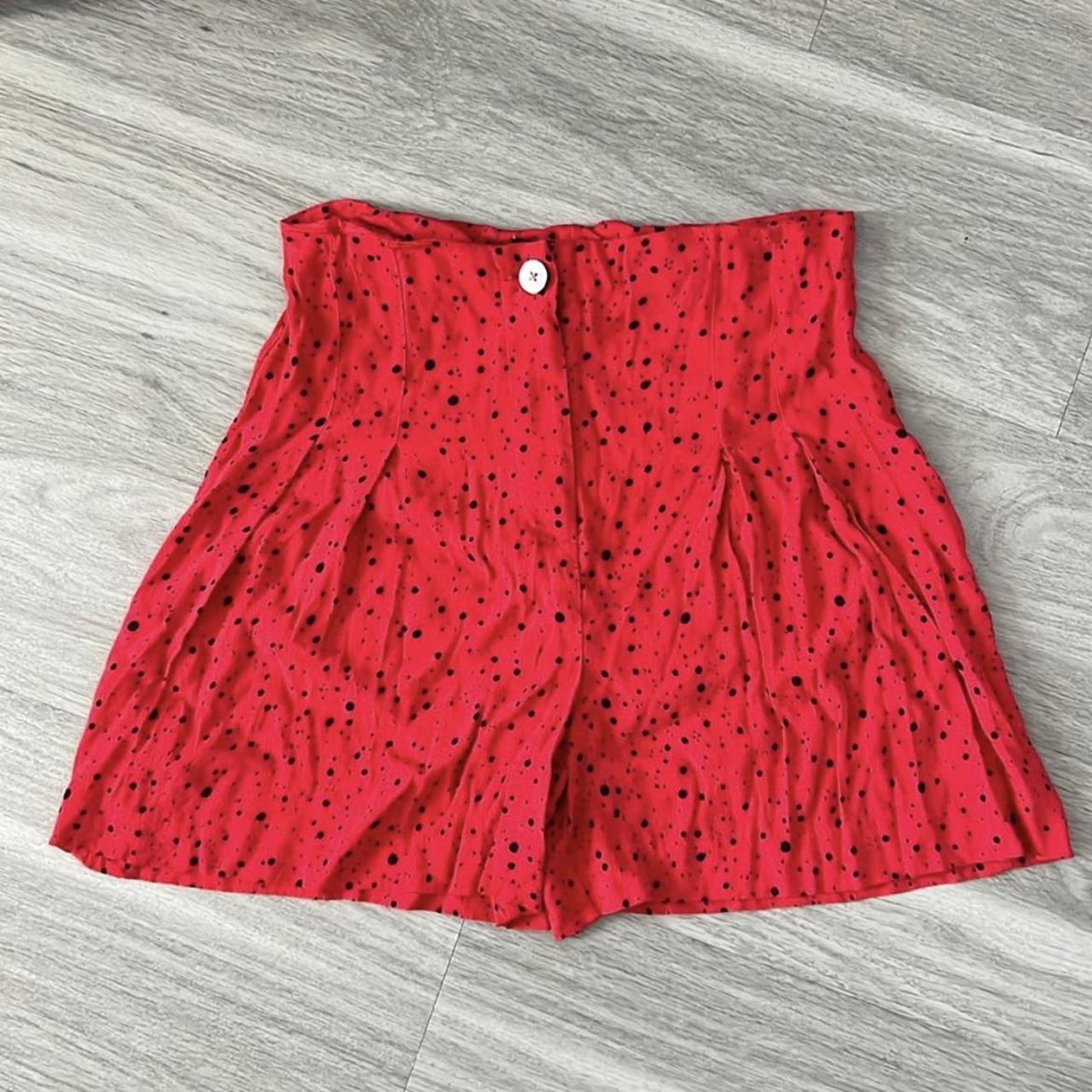 Zara sales red shorts