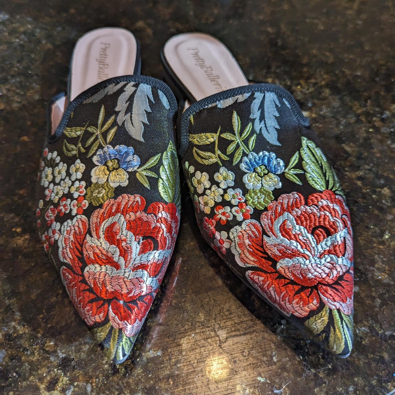 Pretty store ballerinas mules