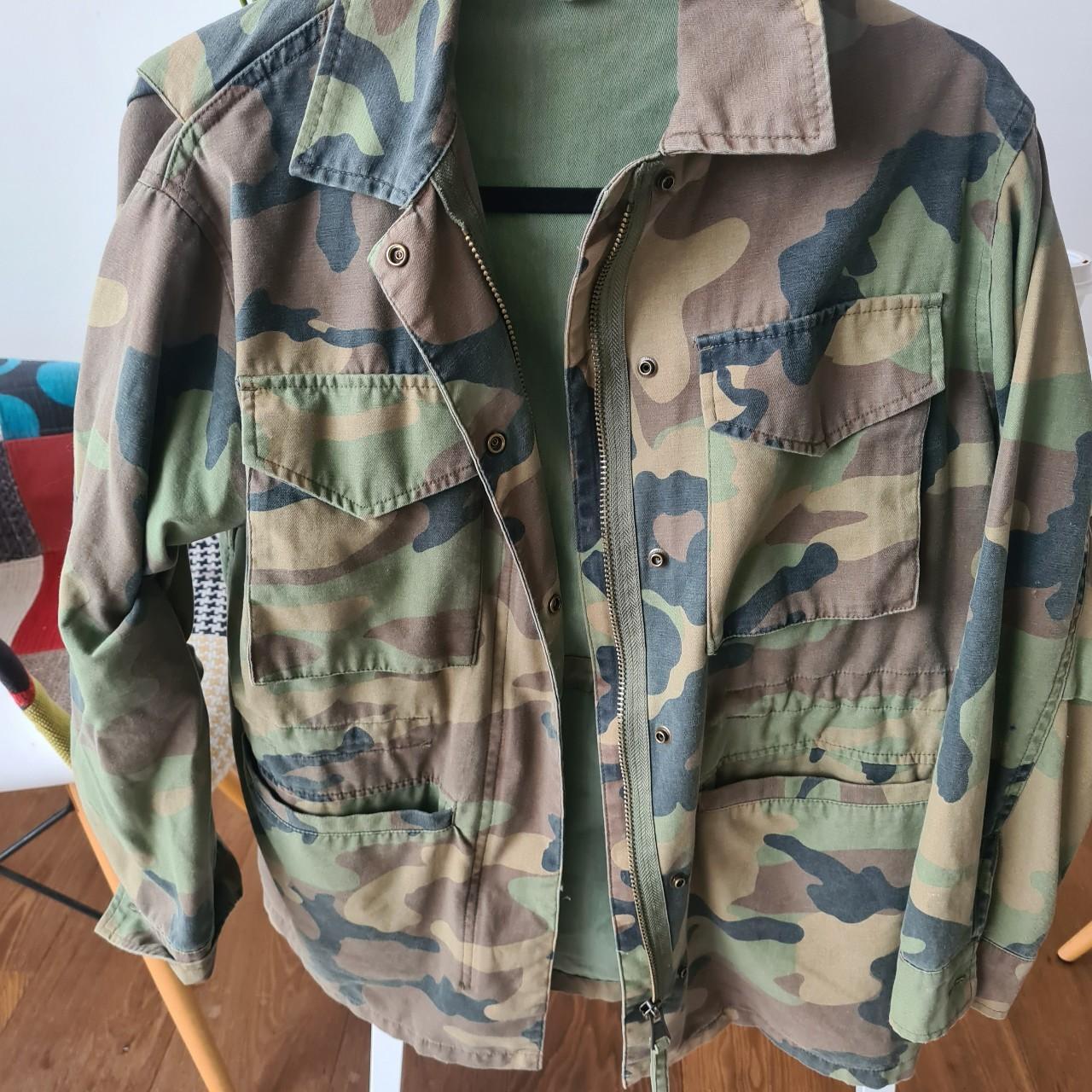 Military jacket super cool . Tophop - Depop