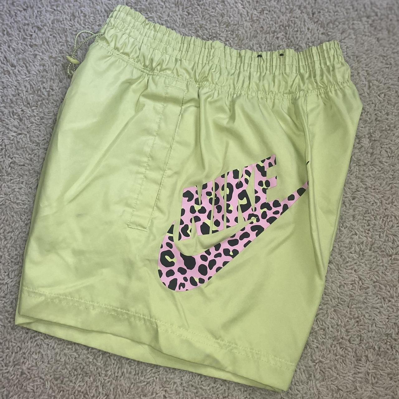 Lime green 2024 nike shorts womens