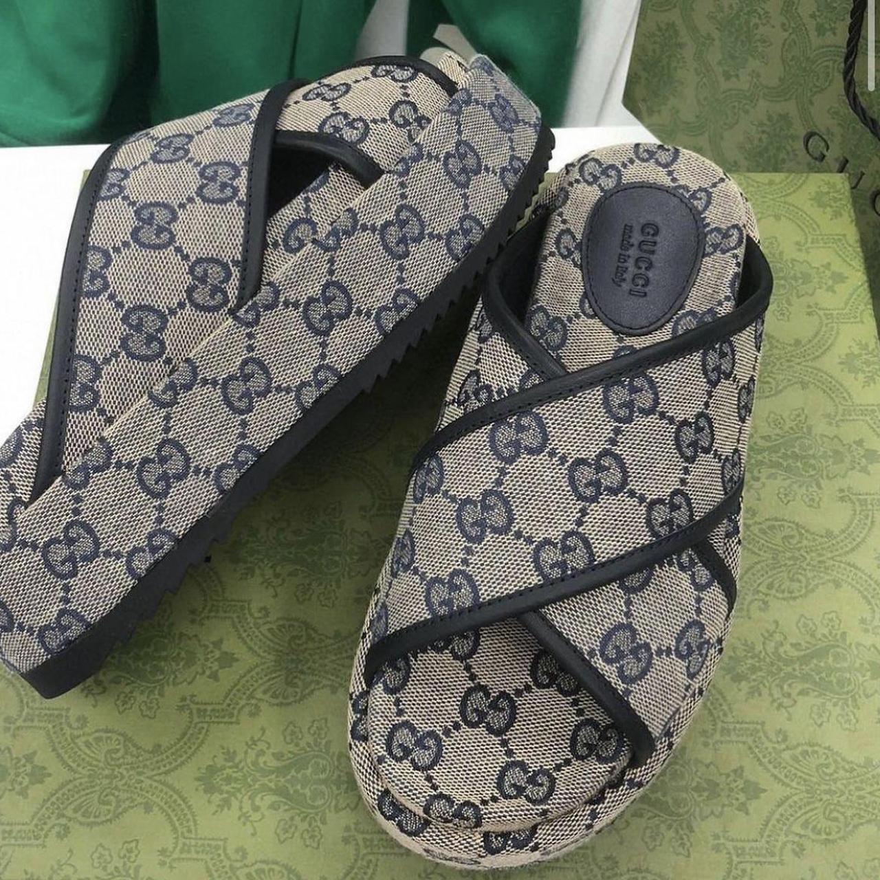 Gucci on sale slides bumblebee