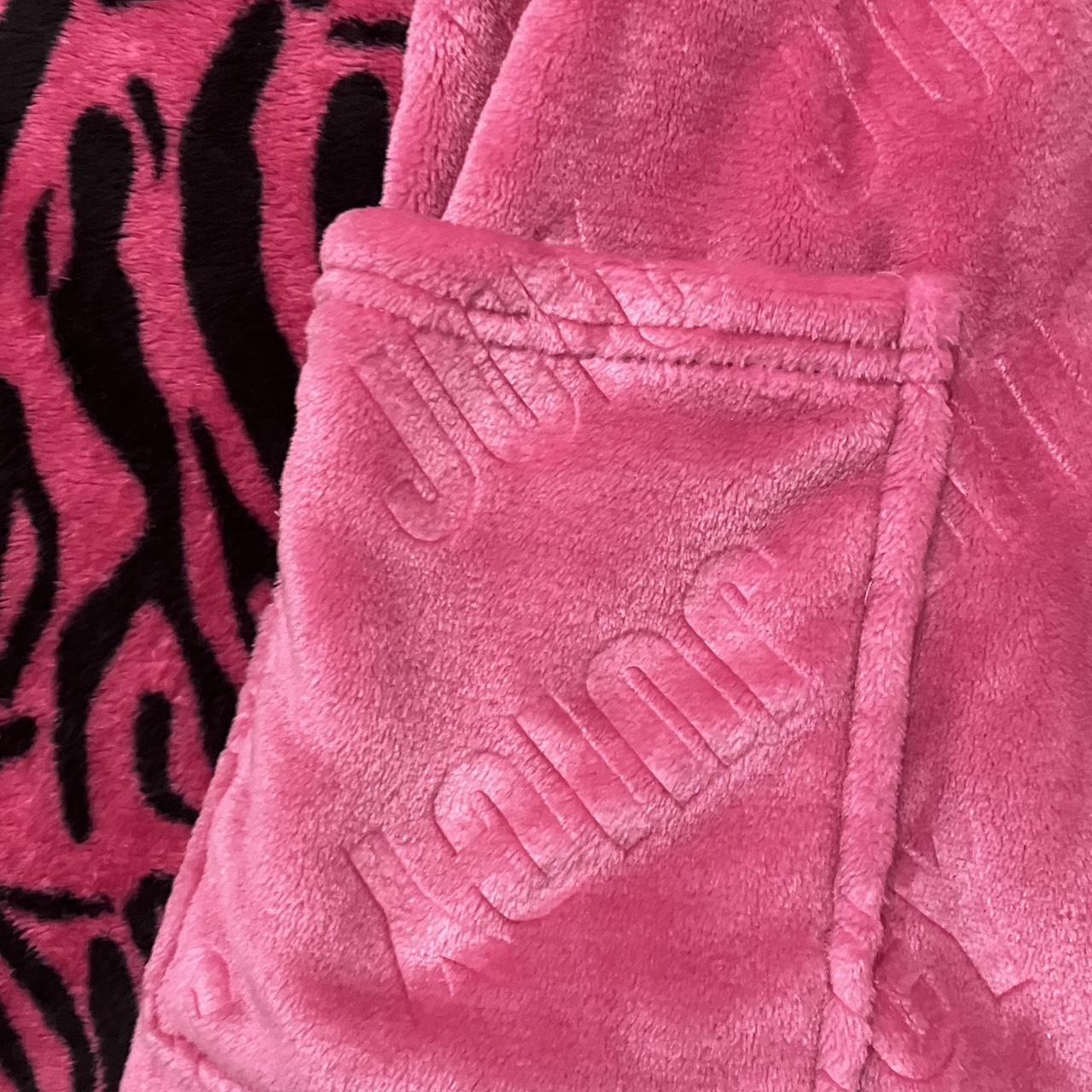 JUICY couture hot pink bath robe, L/XL, super soft,... Depop