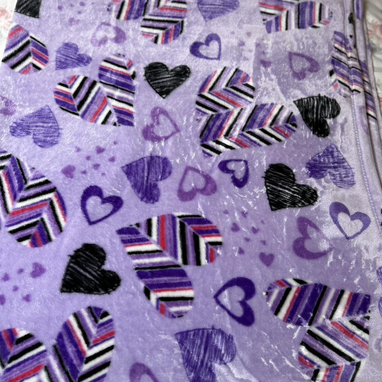 item listed by yvettepink09