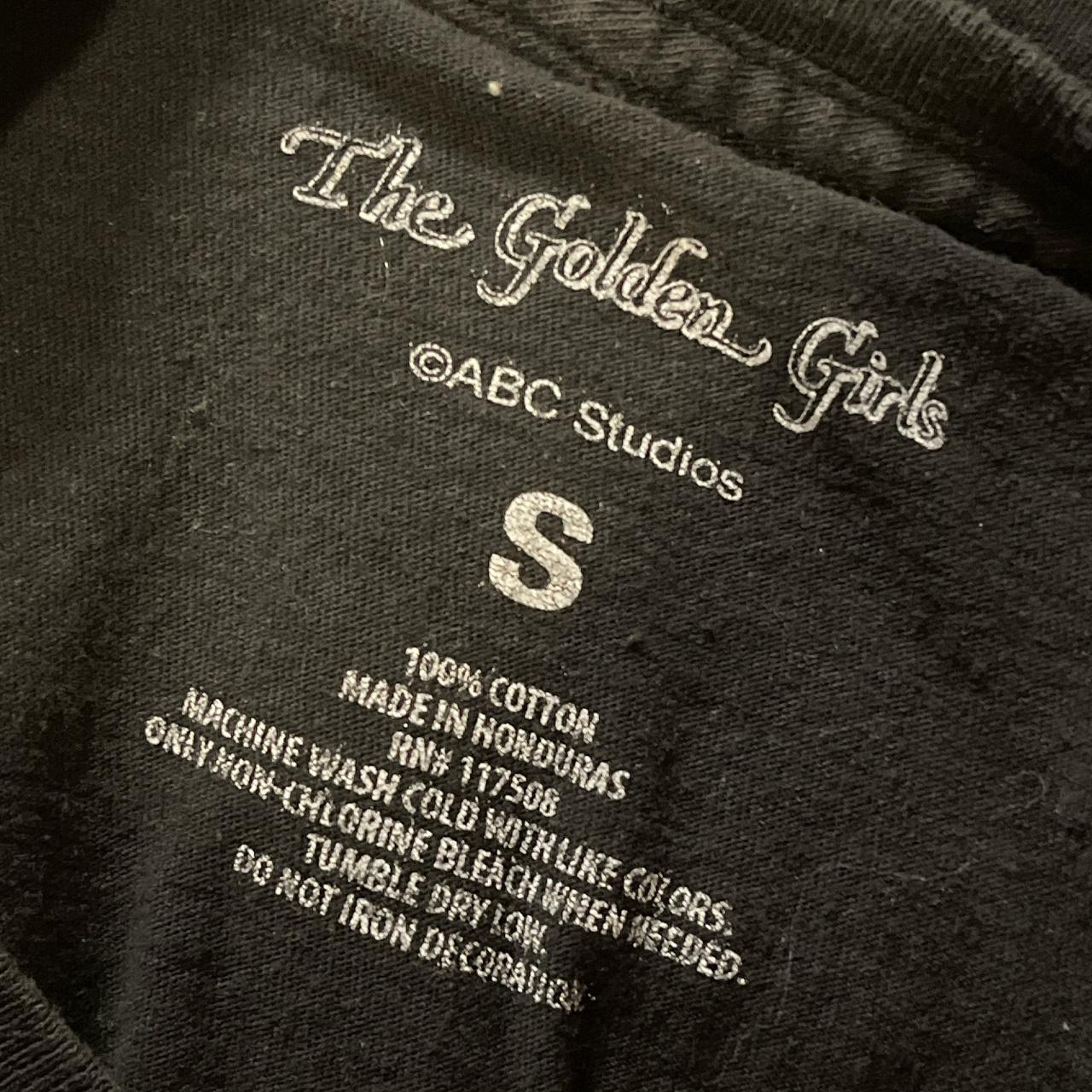 Belk Women's Black and Yellow Tshirt Depop