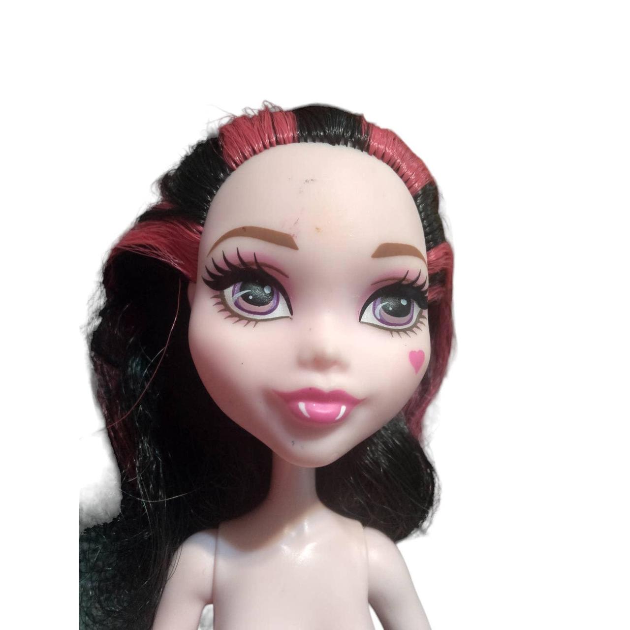 Welcome to Monster High Draculaura 2015 11