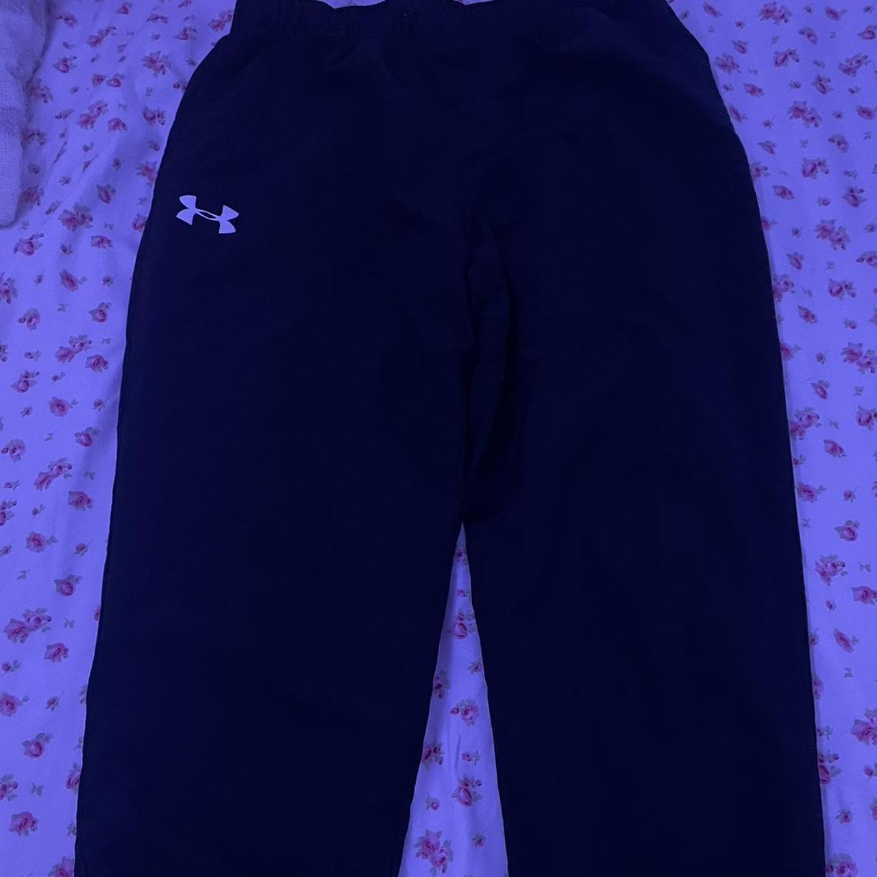 under armour sweatpants sz. youth XL (fits the same - Depop