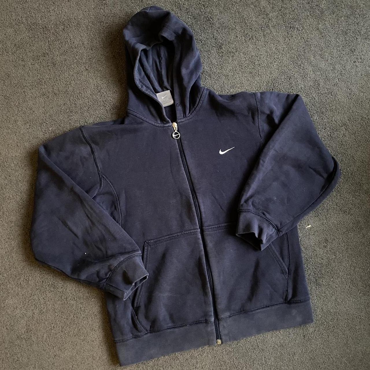 VINTAGE NIKE HOODIE Women’s super cool vintage navy... - Depop