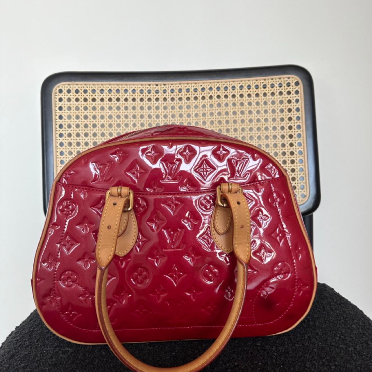 Louis Vuitton Red Bag is absolutely in excellent - Depop