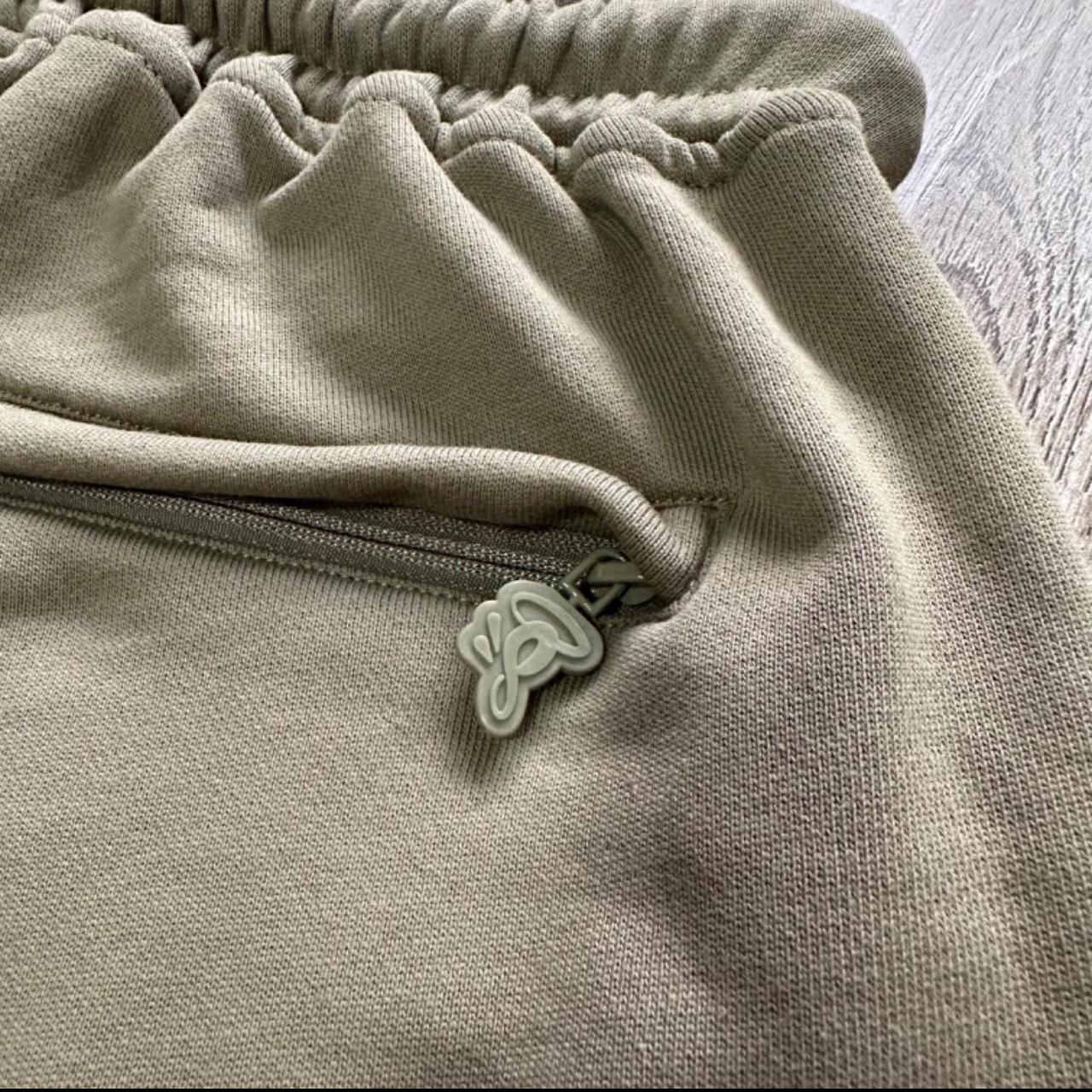 Syna world short set Dm before purchase - Depop