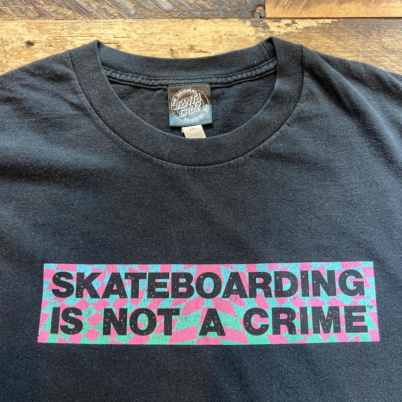 トップス SANTACRUZSKATEBOARDING IS NOT A CRIMETee Santa Cruz Skateboarding Is Not A Crime Black T-Shirt | Zumiez