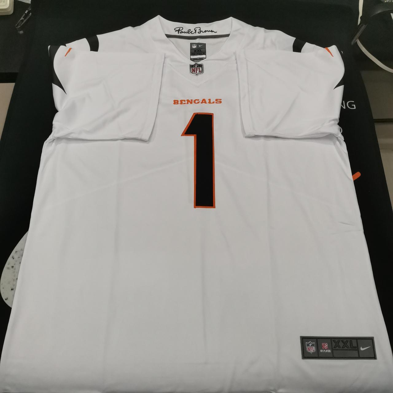 JS2357 #1 Ja'Marr Chase Cincinnati Bengals Vapor - Depop