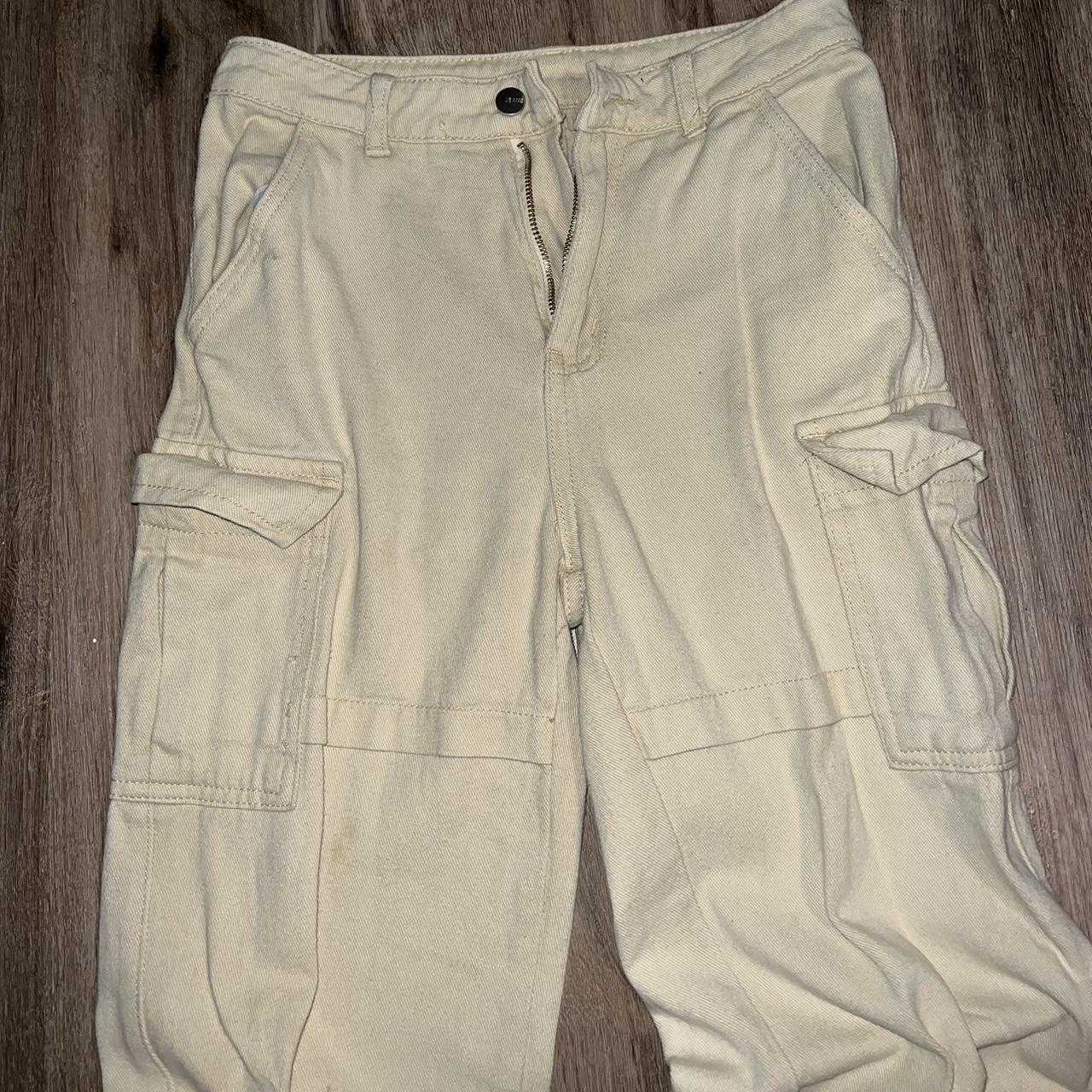 Tan cargo pants Thicker fabric - Depop
