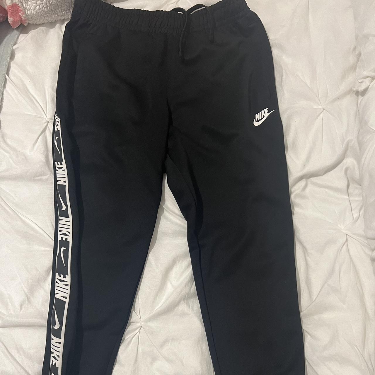 Nike Men's Joggerstracksuits Depop