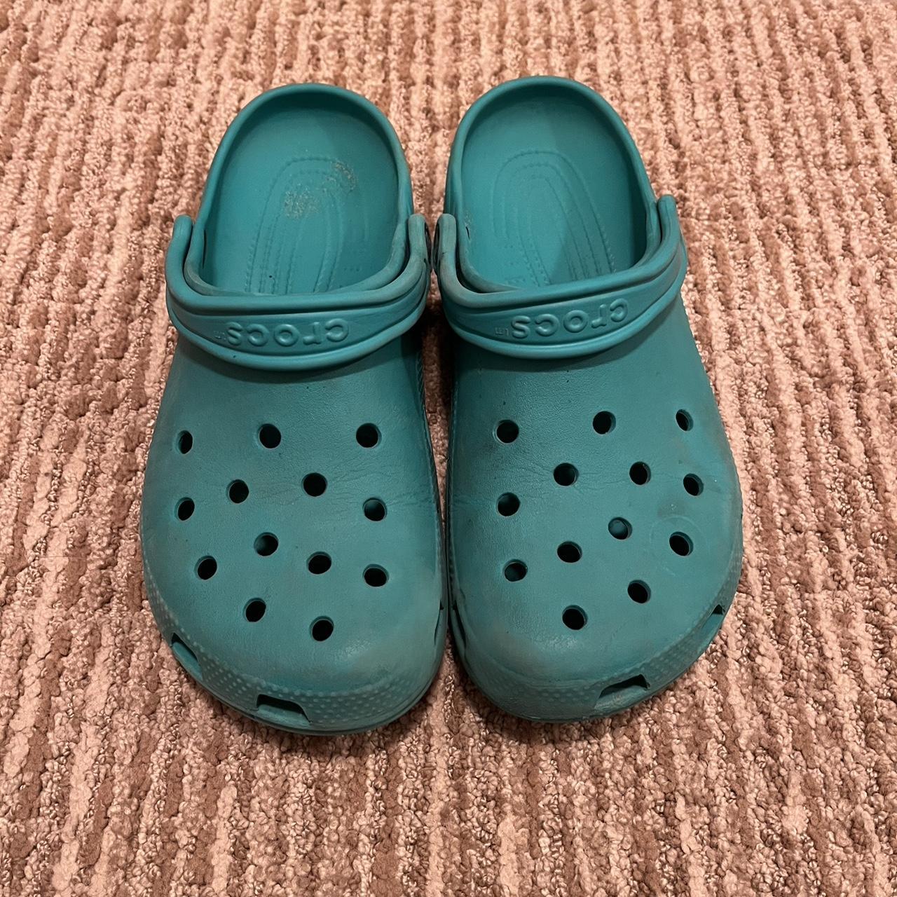 teal crocs womens