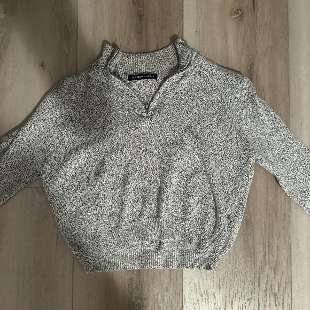 Brandy Melville Women's Grey and Black Jumper | Depop