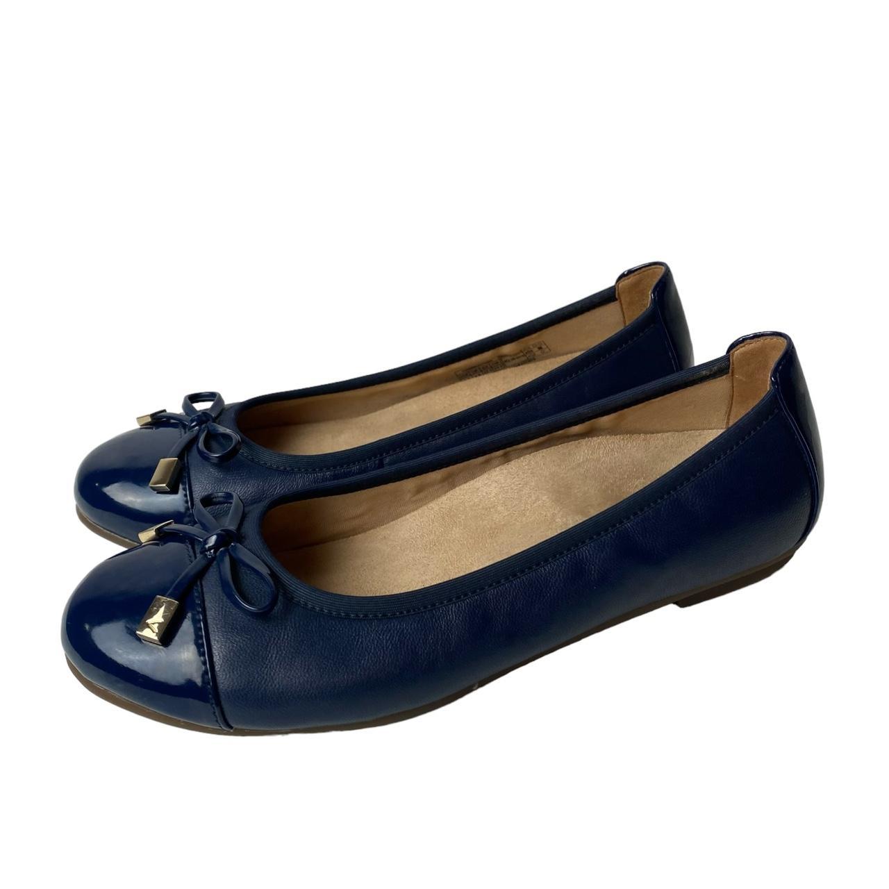 Navy blue best sale patent flat shoes