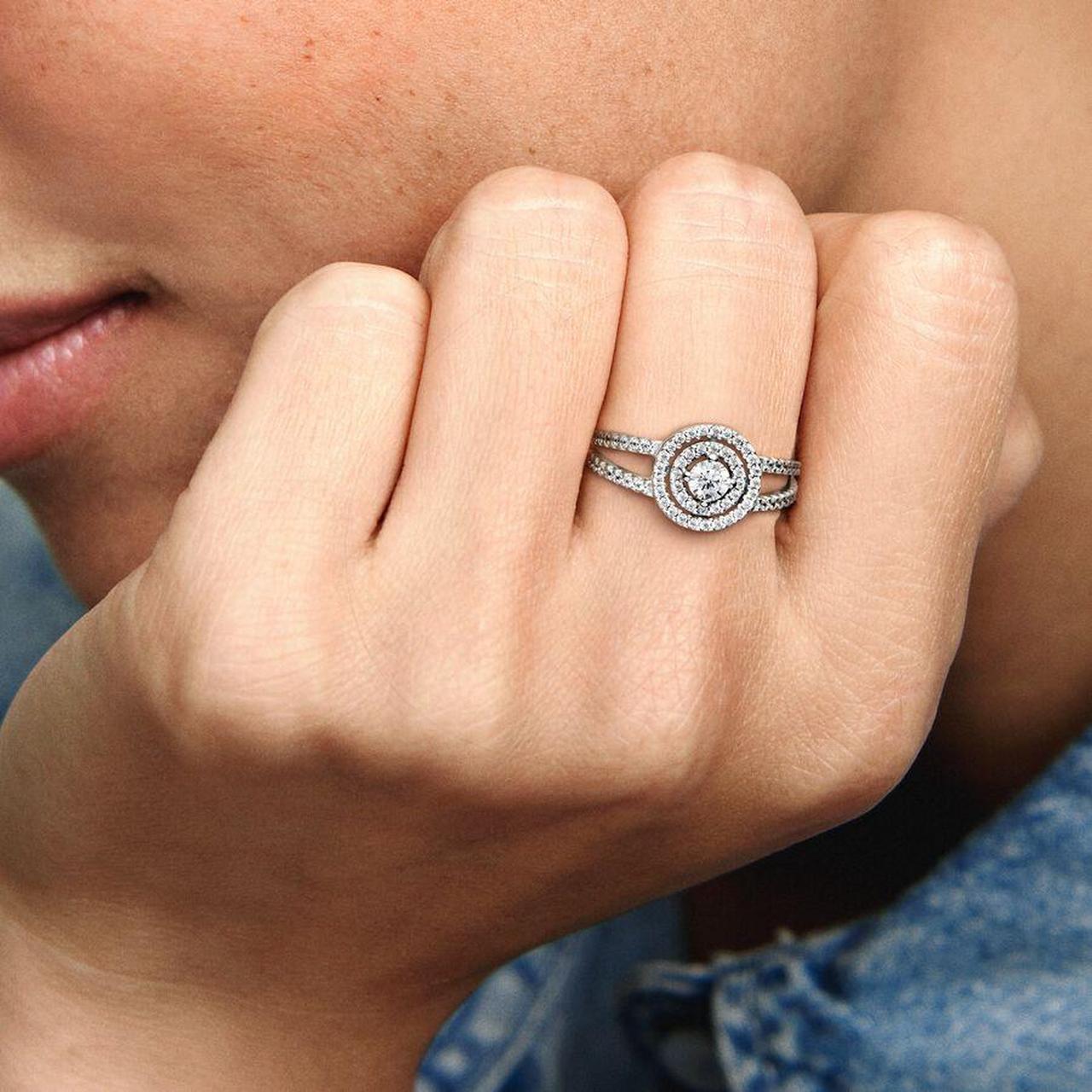 Pandora deals circle ring