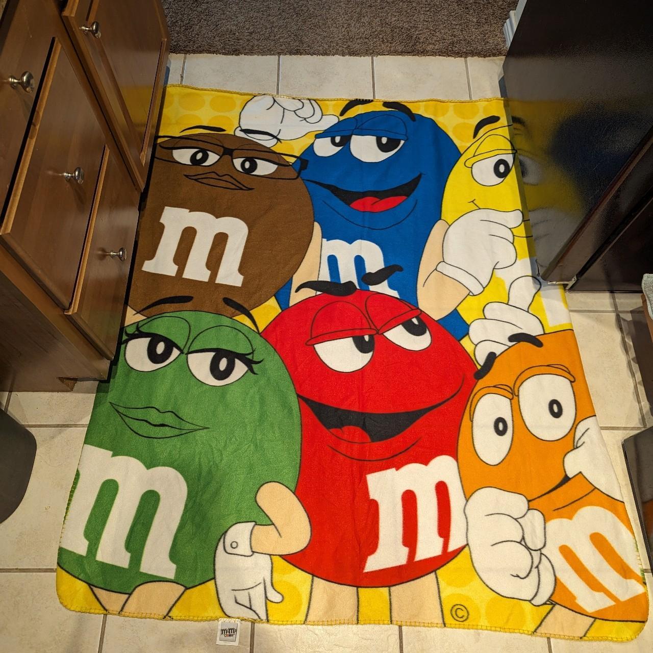 M&m world online blanket