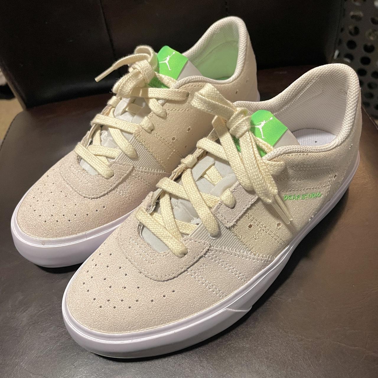 tan coloured nike trainers