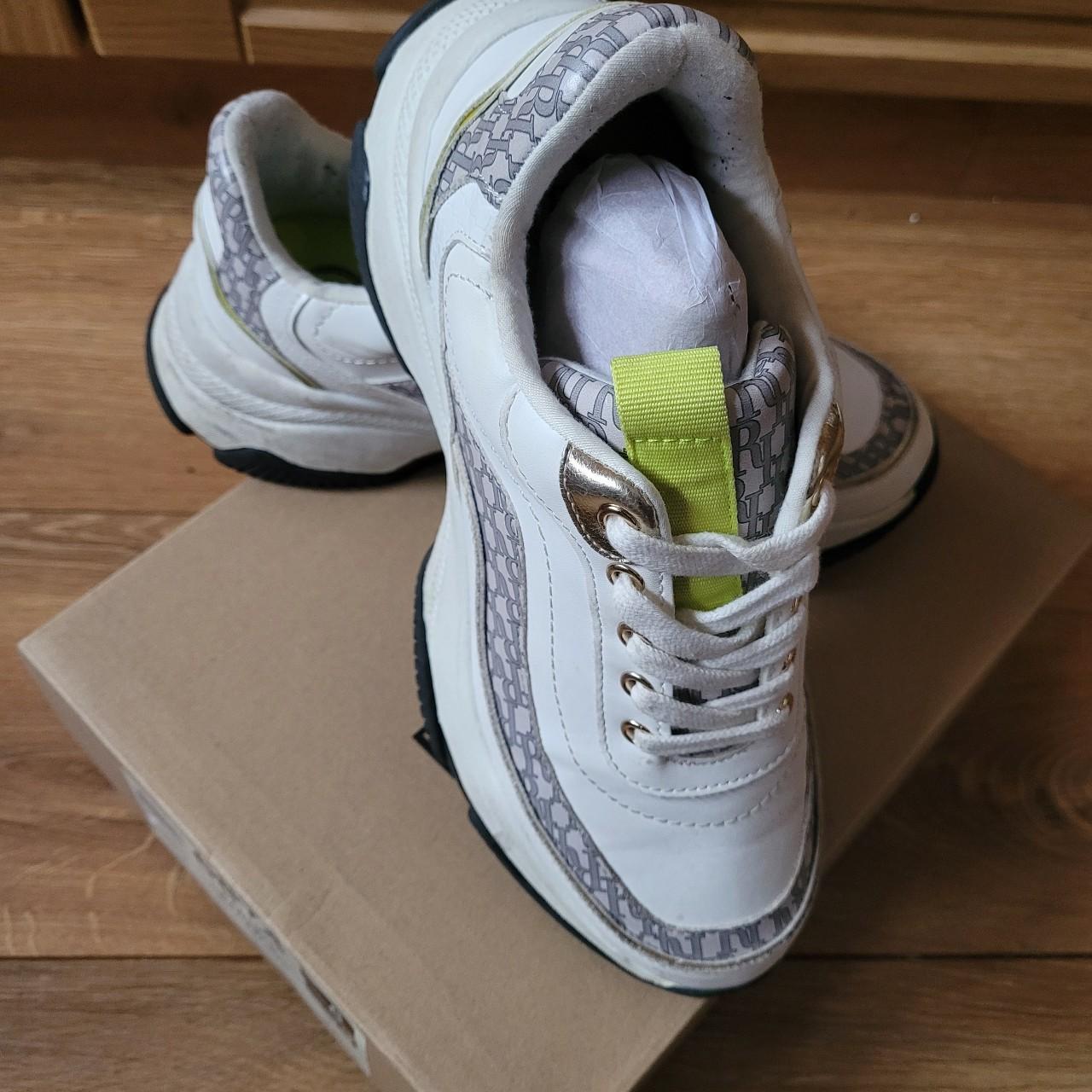 Very river clearance island trainers