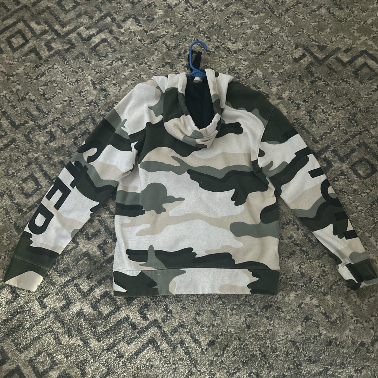 Black camo hollister clearance hoodie