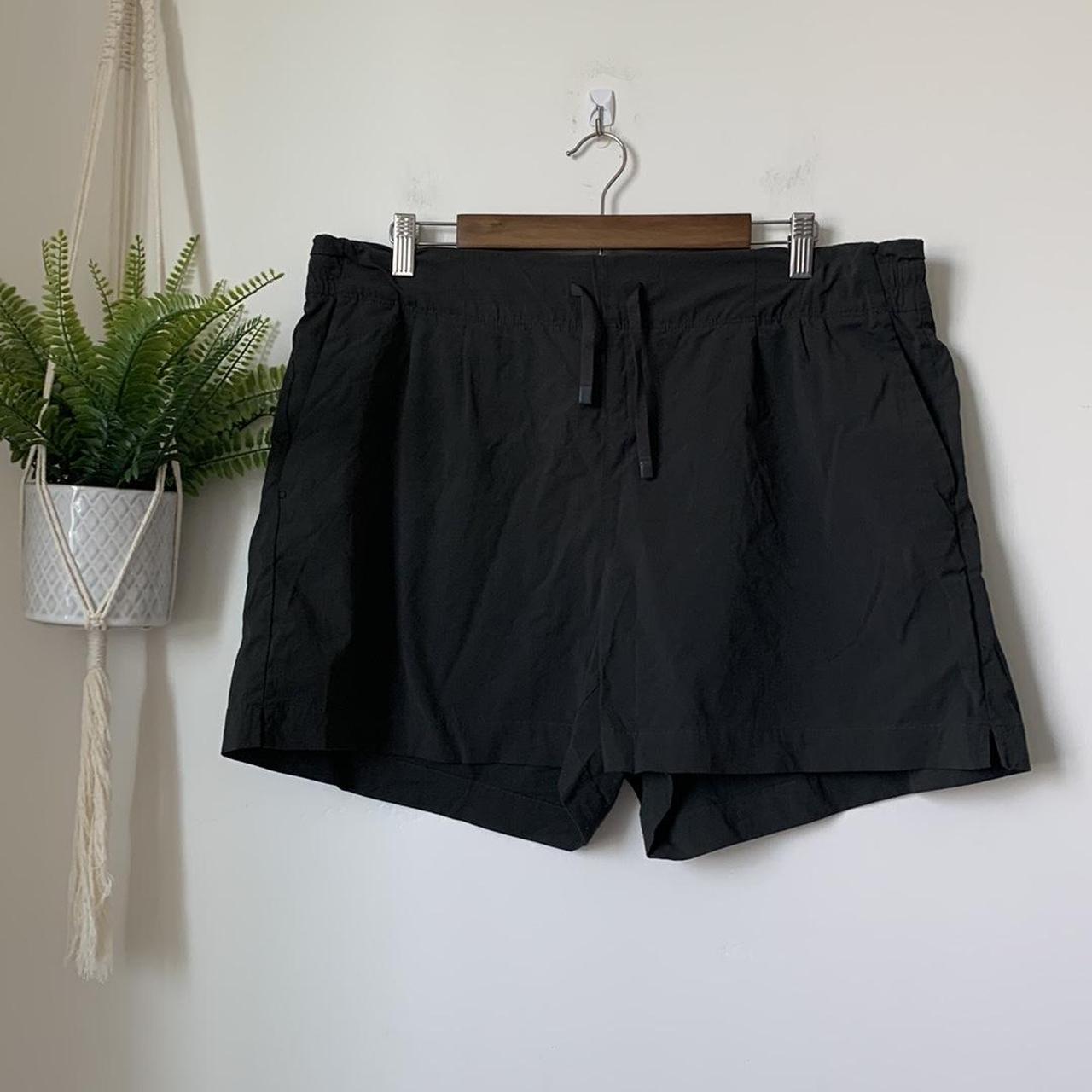 REI Coop Women's Green and Black Shorts Depop