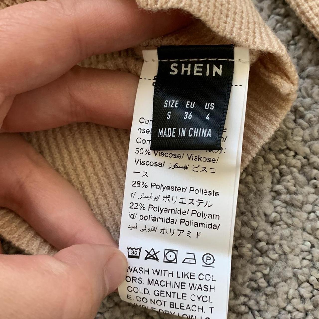 SHEINの不良品の紐 NWOT SHEIN Square Neck Cropped Waffle Knit Cream | Depop