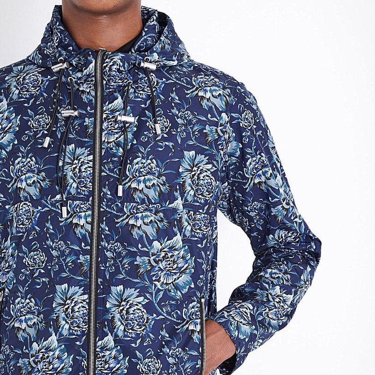 Burberry Floral Windbreaker 48 fits like a L