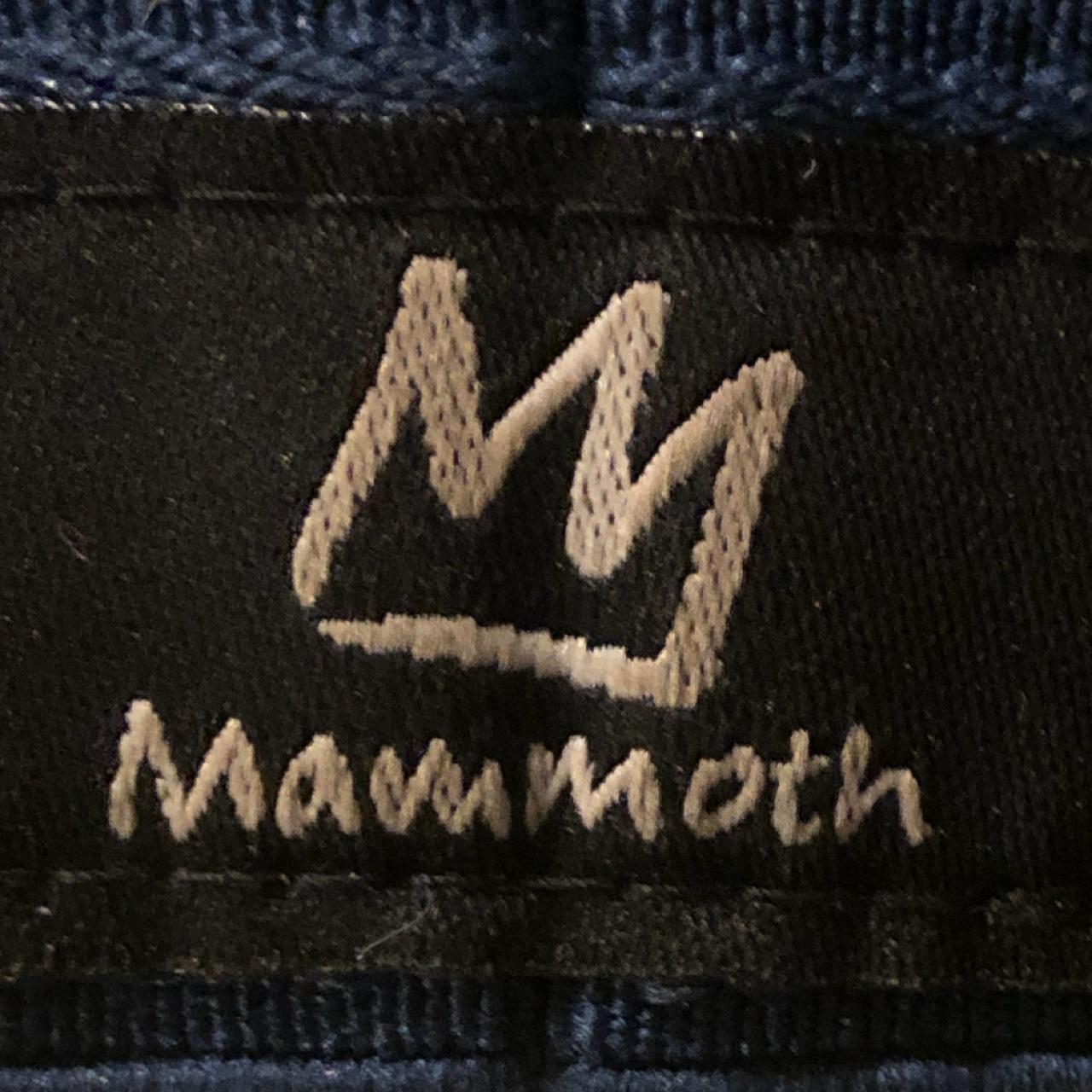 Mammut Men's Black and Navy Top (3)