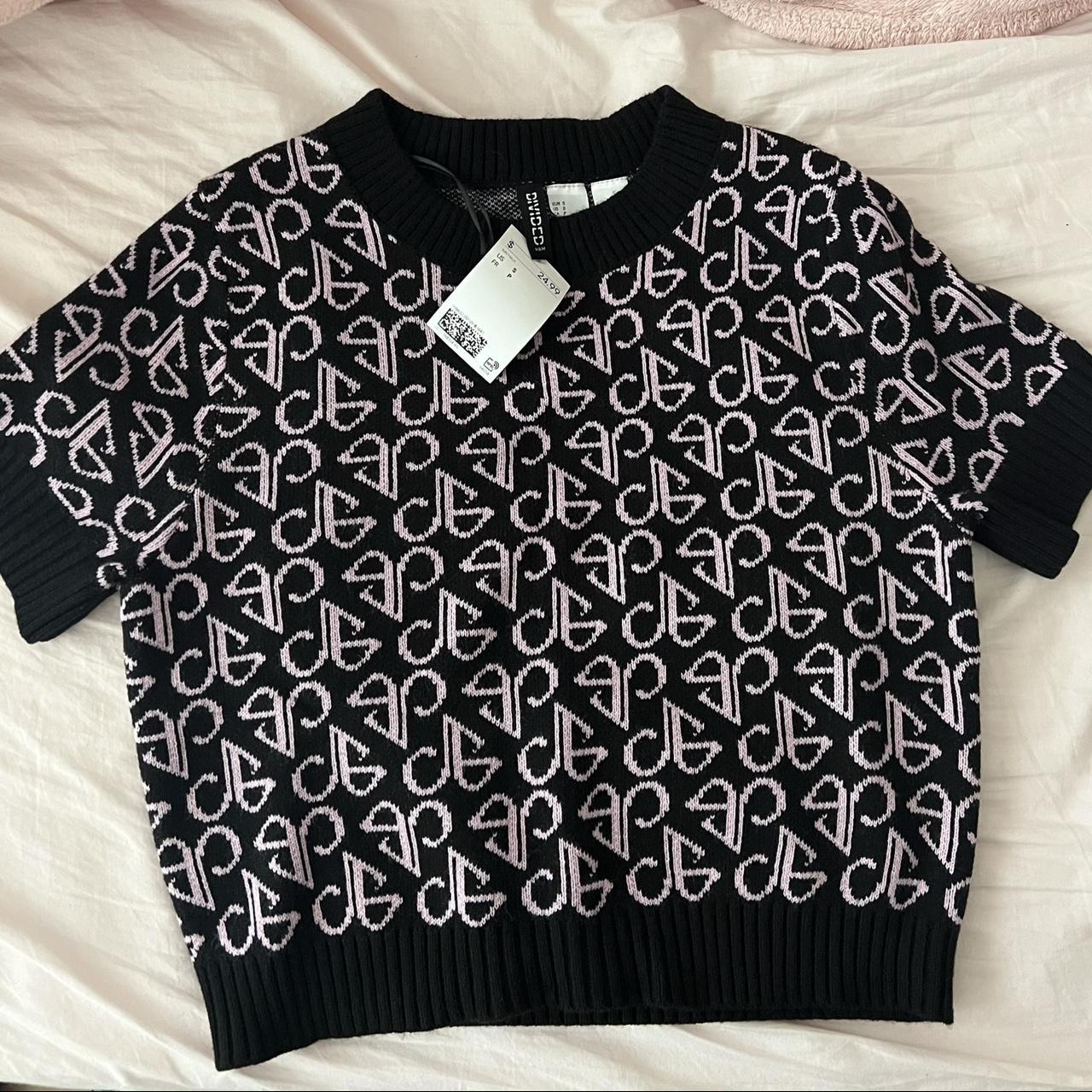 H&M Women's Black and Pink Crop-top | Depop