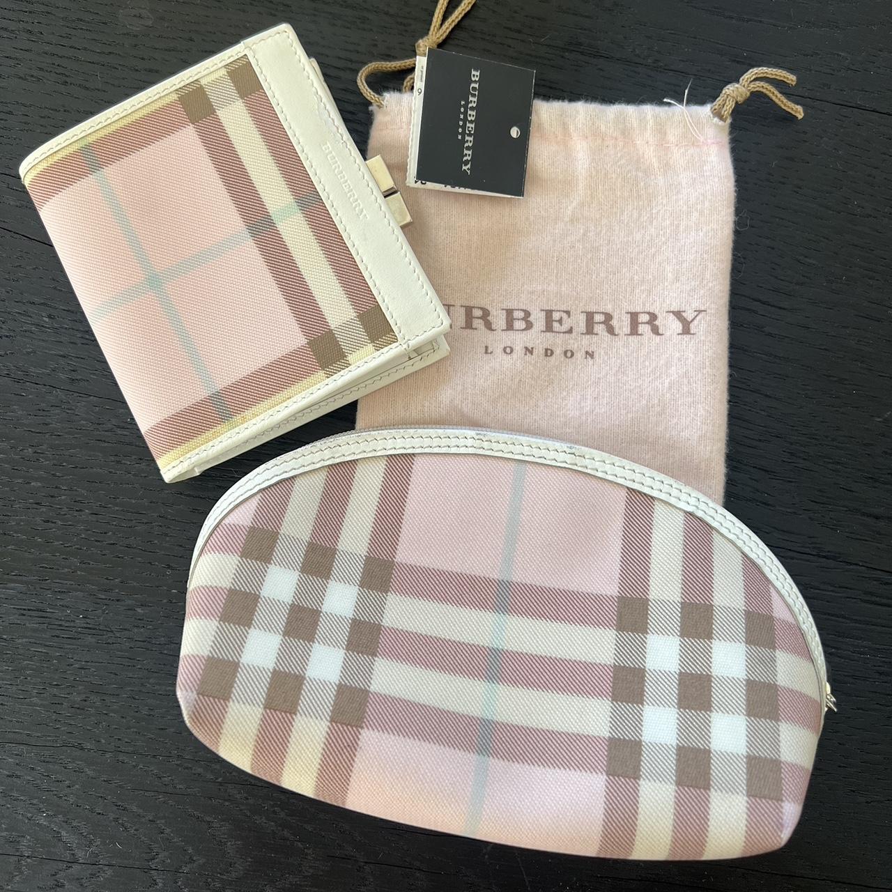 AUTHENTIC BURBERRY PURSE message me for details up - Depop