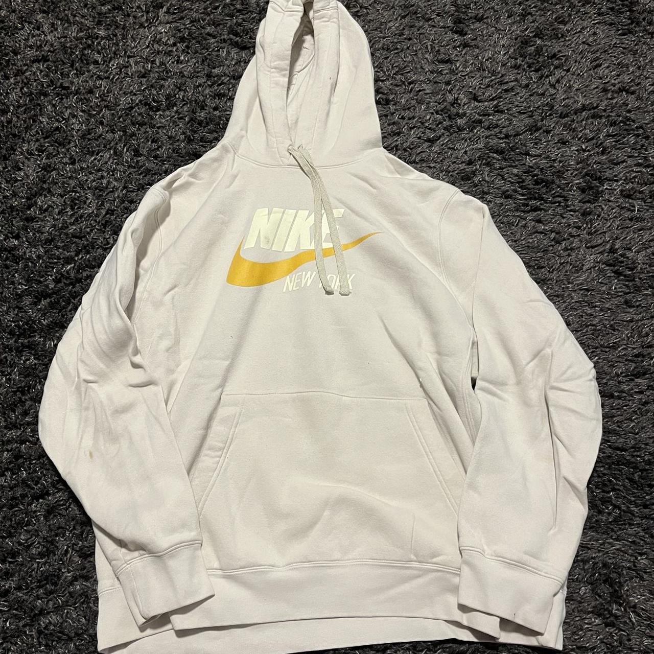 White and gold online nike sweatshirt