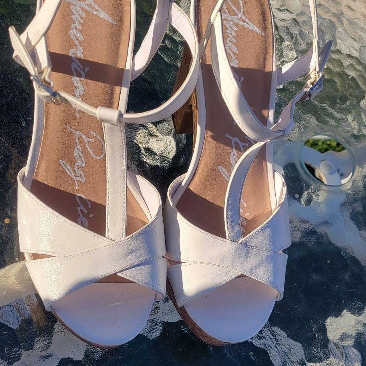 American rag deals white sandals