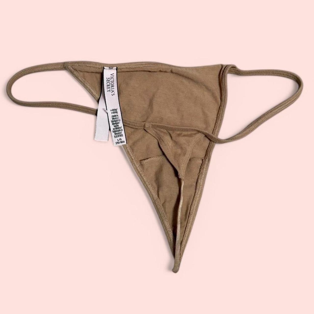 item listed by xoxoboutiqueeee