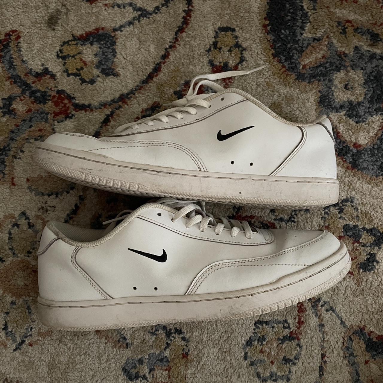 nike court vintage trainers in cream