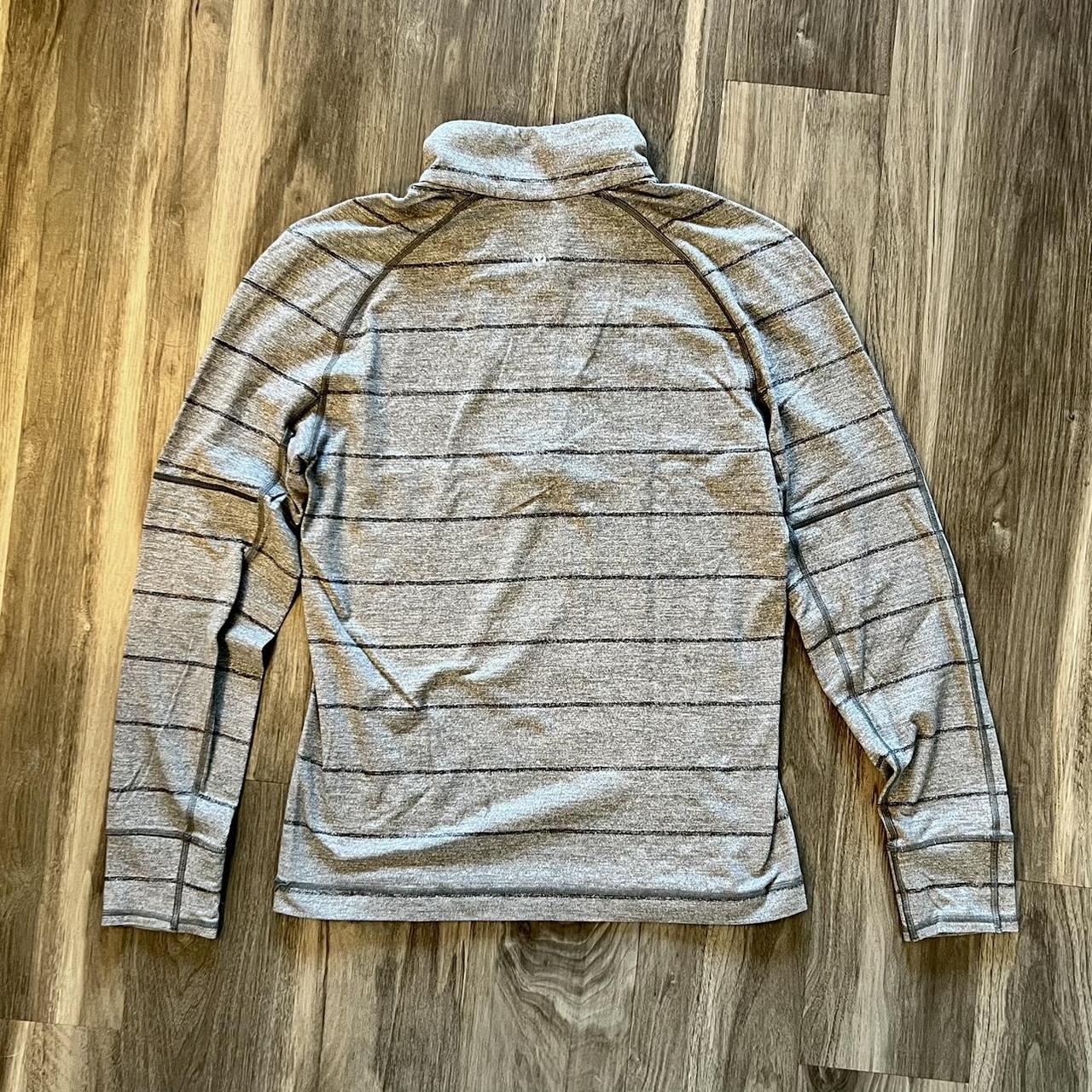 Lululemon Men's Grey and Black Sweatshirt Depop