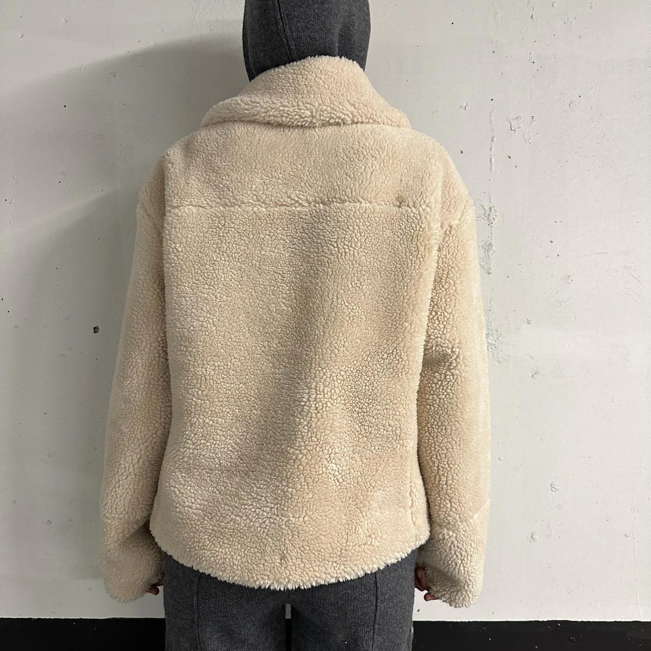 【関税込み】Axel Arigato ベージュ Ava ジャケット Axel Arigatoのベージュ Ava ジャケットがセール中