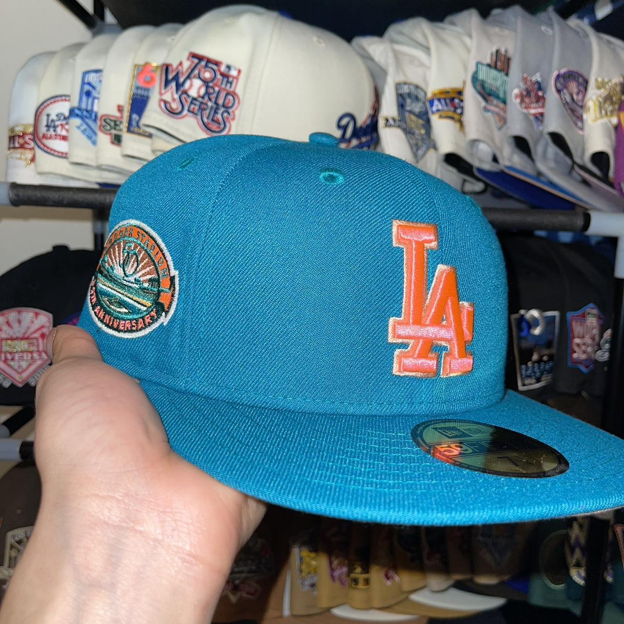 LA Dodgers New Era Hat (Youth). This hat is in - Depop